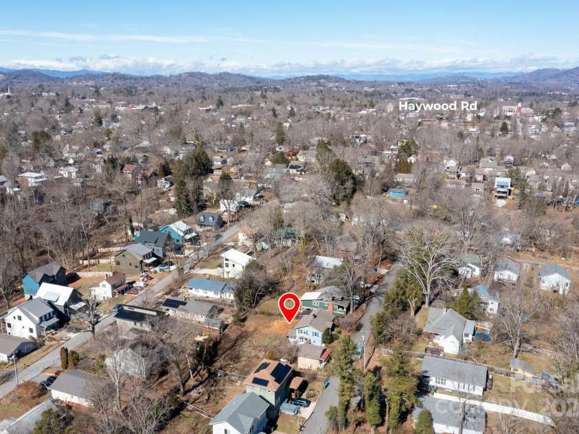 17 & 19 Hubbard Avenue, Asheville, NC 28806.  MLS# CAR4259488, YatesRealty ID 1826. 