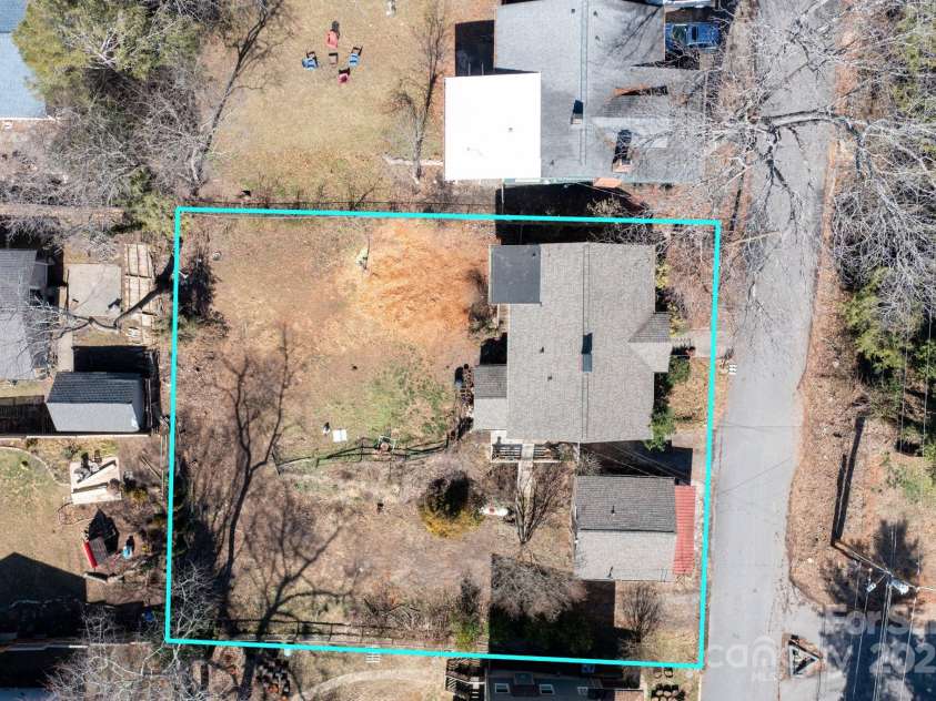 17 & 19 Hubbard Avenue, Asheville, NC 28806.  MLS# CAR4259488, YatesRealty ID 1826. 