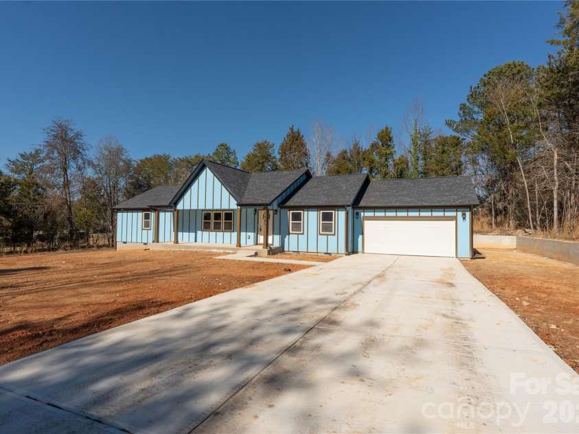 2021 Dogwood Trail, Shelby, NC 28150.  MLS# CAR4347260, YatesRealty ID 1826. 