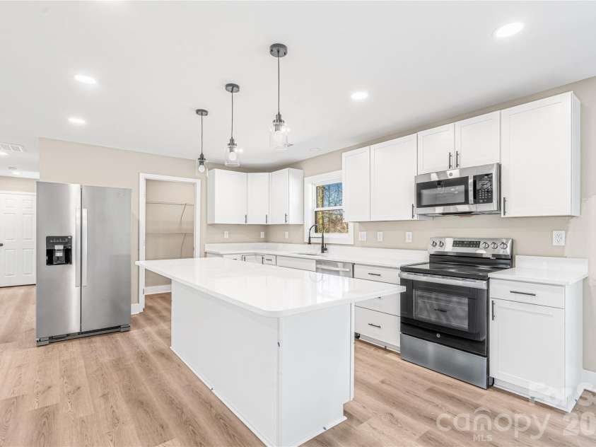 2021 Dogwood Trail, Shelby, NC 28150.  MLS# CAR4347260, YatesRealty ID 1826. 