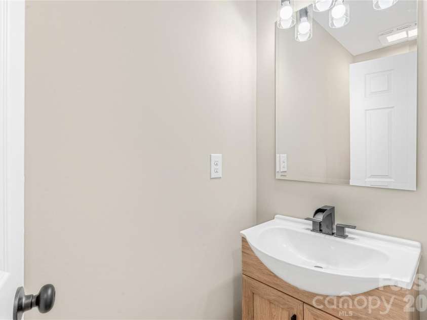 2021 Dogwood Trail, Shelby, NC 28150.  MLS# CAR4417642, YatesRealty ID 1826. 