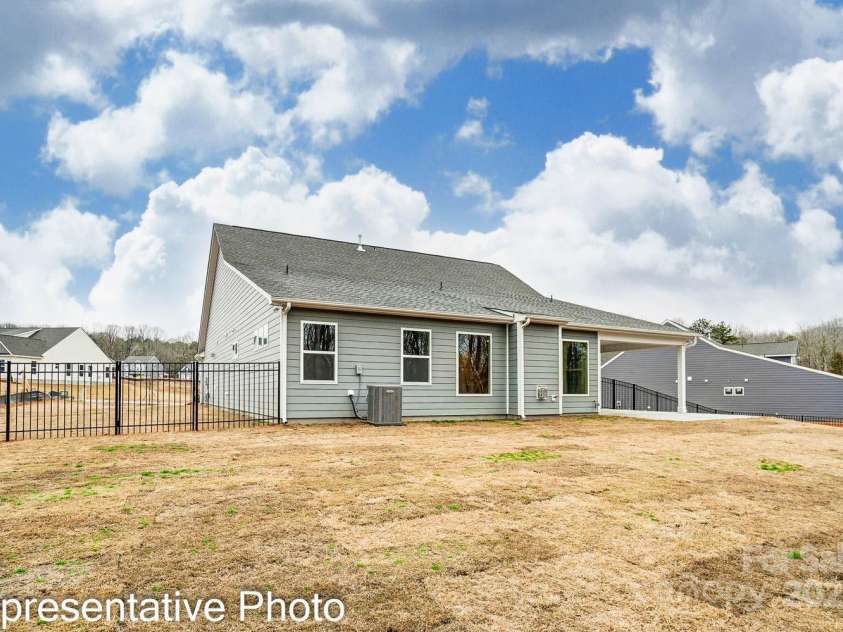3056 Bent Willow Drive, Indian Trail, NC 28079.  MLS# CAR4223228, YatesRealty ID 18260. 