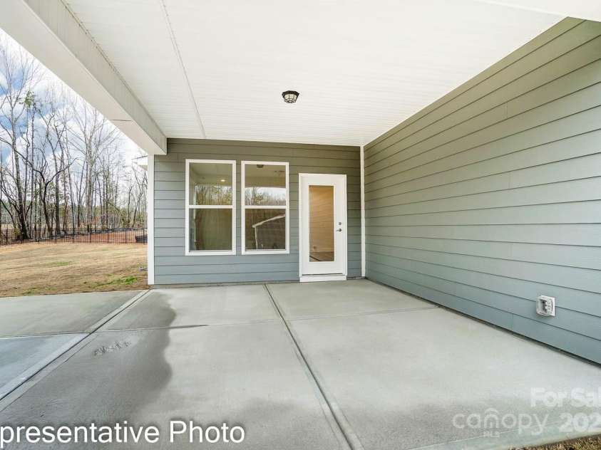 3056 Bent Willow Drive, Indian Trail, NC 28079.  MLS# CAR4223228, YatesRealty ID 18260. 