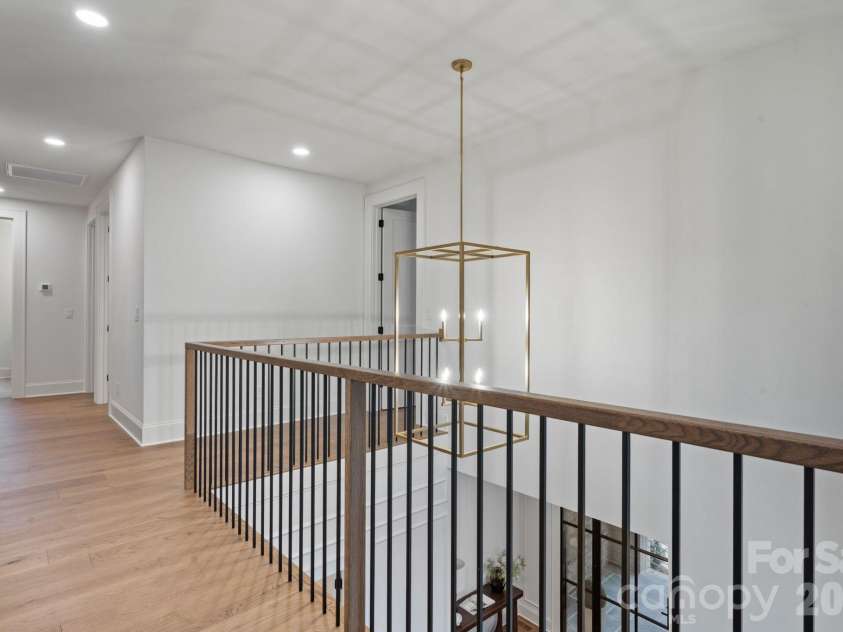3300 Auburn Avenue, Charlotte, NC 28209.  MLS# CAR4373083, YatesRealty ID 18260. Upper level hallway 