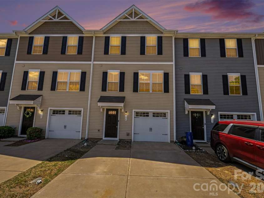 904 Taybyn Road, Fort Mill, SC 29715.  MLS# CAR4367547, YatesRealty ID 18261. 