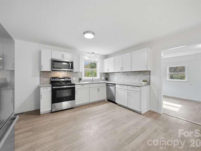 1033 Stagecoach Trail, Lenoir, NC 28645.  MLS# CAR4360293, YatesRealty ID 18263. 