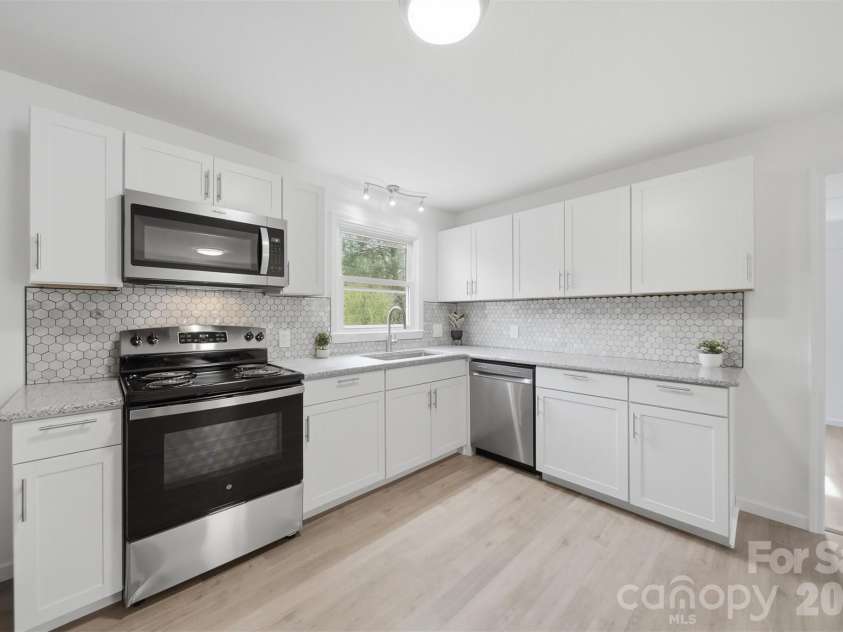 1033 Stagecoach Trail, Lenoir, NC 28645.  MLS# CAR4360293, YatesRealty ID 18263. 