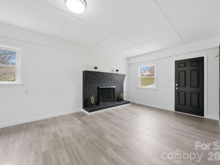 1033 Stagecoach Trail, Lenoir, NC 28645.  MLS# CAR4360293, YatesRealty ID 18263. 
