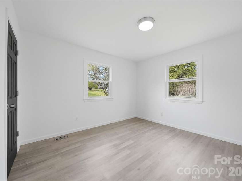 1033 Stagecoach Trail, Lenoir, NC 28645.  MLS# CAR4360293, YatesRealty ID 18263. 