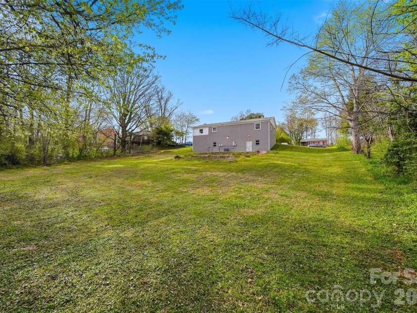 1033 Stagecoach Trail, Lenoir, NC 28645.  MLS# CAR4360293, YatesRealty ID 18263. 