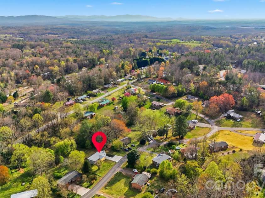 1033 Stagecoach Trail, Lenoir, NC 28645.  MLS# CAR4360293, YatesRealty ID 18263. 