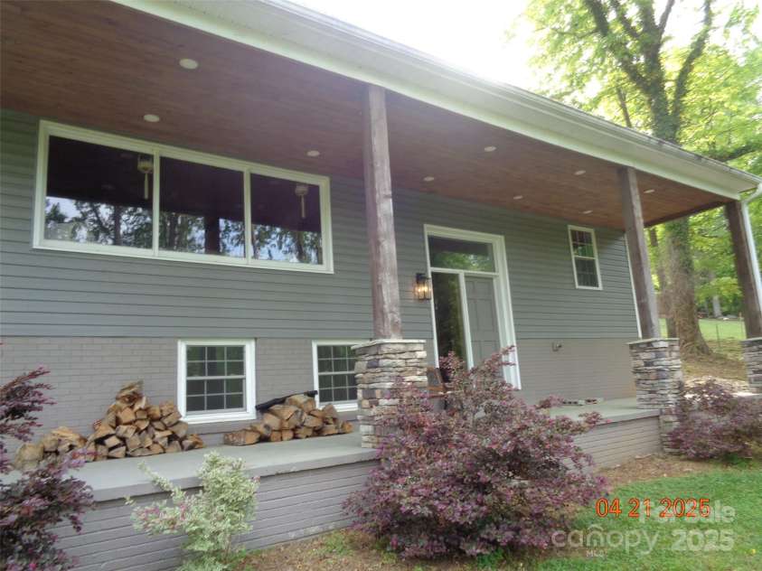 53 Forest Avenue, Granite Falls, NC 28630.  MLS# CAR4248633, YatesRealty ID 18264. 