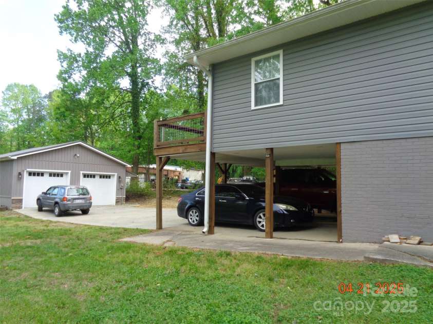 53 Forest Avenue, Granite Falls, NC 28630.  MLS# CAR4248633, YatesRealty ID 18264. 