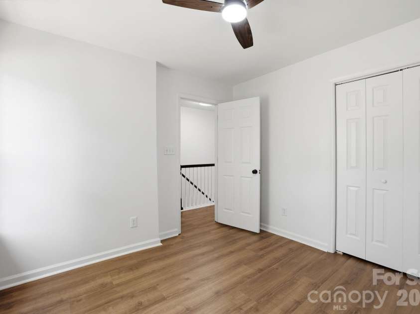 8106 Castlemaine Drive, Matthews, NC 28104.  MLS# CAR4375063, YatesRealty ID 18264. 