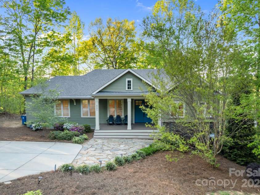 8086 Summit Ridge Drive, Catawba, NC 28609.  MLS# CAR4247819, YatesRealty ID 18265. 