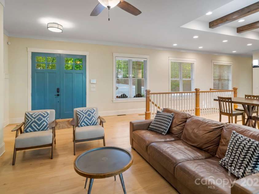 8086 Summit Ridge Drive, Catawba, NC 28609.  MLS# CAR4247819, YatesRealty ID 18265. 