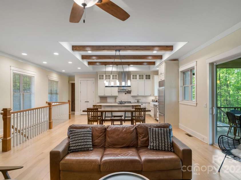 8086 Summit Ridge Drive, Catawba, NC 28609.  MLS# CAR4247819, YatesRealty ID 18265. 