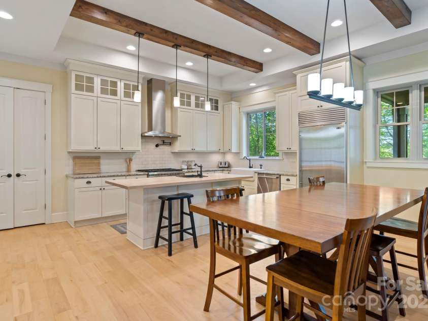 8086 Summit Ridge Drive, Catawba, NC 28609.  MLS# CAR4247819, YatesRealty ID 18265. 