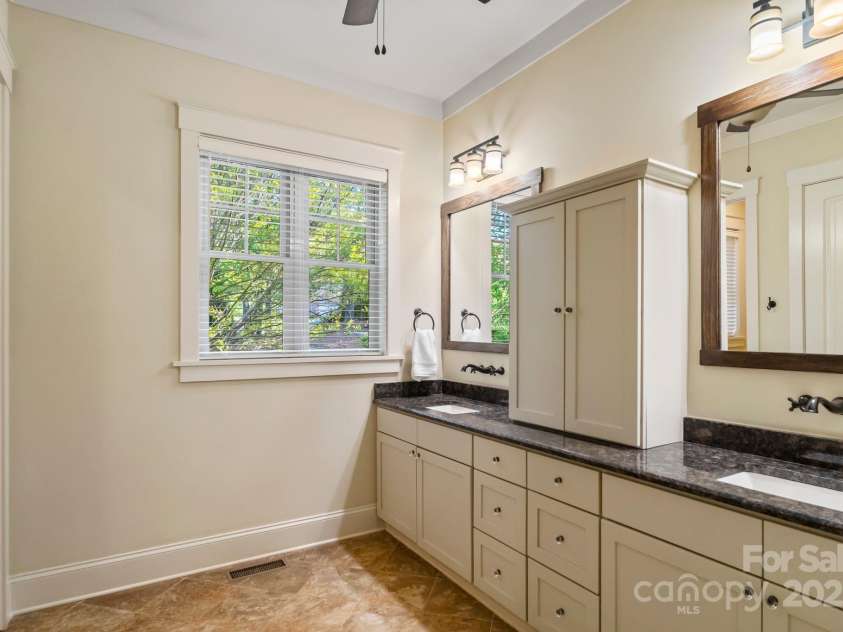 8086 Summit Ridge Drive, Catawba, NC 28609.  MLS# CAR4247819, YatesRealty ID 18265. 