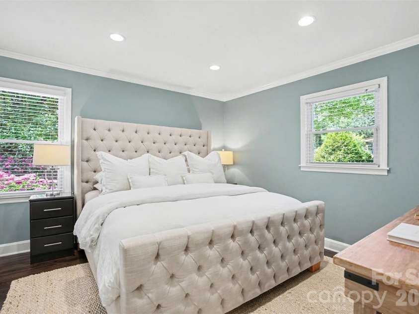 1800 Emerywood Drive, Charlotte, NC 28210.  MLS# CAR4342251, YatesRealty ID 18266. 