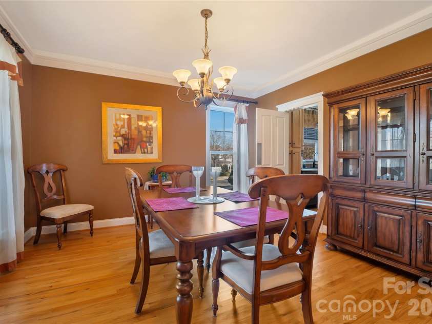 172 Water Oak Drive, Mooresville, NC 28117.  MLS# CAR4335397, YatesRealty ID 18267. 