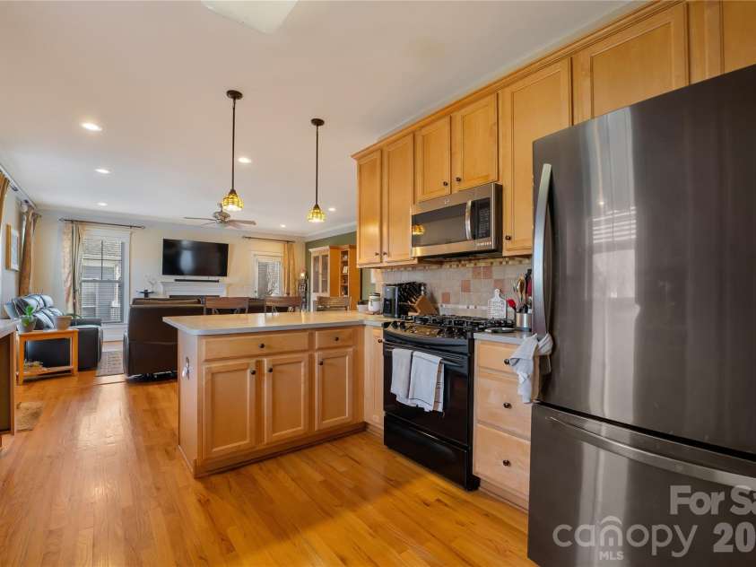 172 Water Oak Drive, Mooresville, NC 28117.  MLS# CAR4335397, YatesRealty ID 18267. 