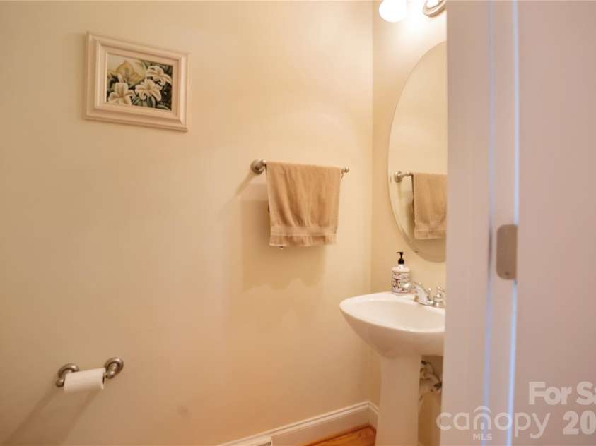 172 Water Oak Drive, Mooresville, NC 28117.  MLS# CAR4335397, YatesRealty ID 18267. 