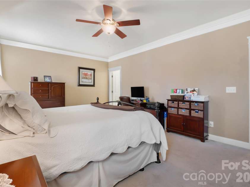 172 Water Oak Drive, Mooresville, NC 28117.  MLS# CAR4335397, YatesRealty ID 18267. 