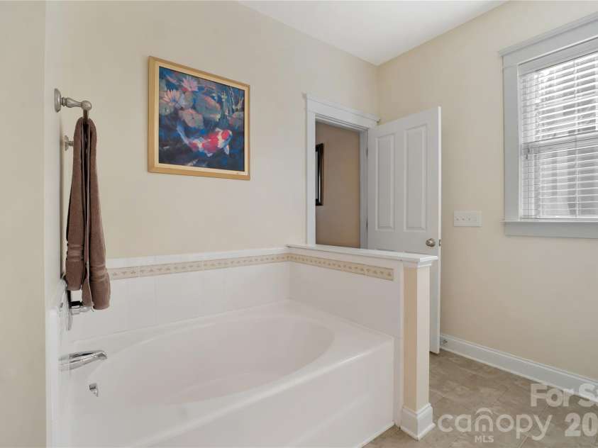 172 Water Oak Drive, Mooresville, NC 28117.  MLS# CAR4335397, YatesRealty ID 18267. 