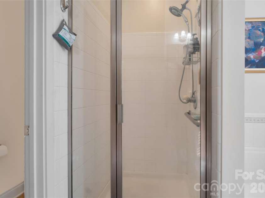 172 Water Oak Drive, Mooresville, NC 28117.  MLS# CAR4335397, YatesRealty ID 18267. 