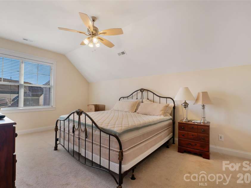 172 Water Oak Drive, Mooresville, NC 28117.  MLS# CAR4335397, YatesRealty ID 18267. 
