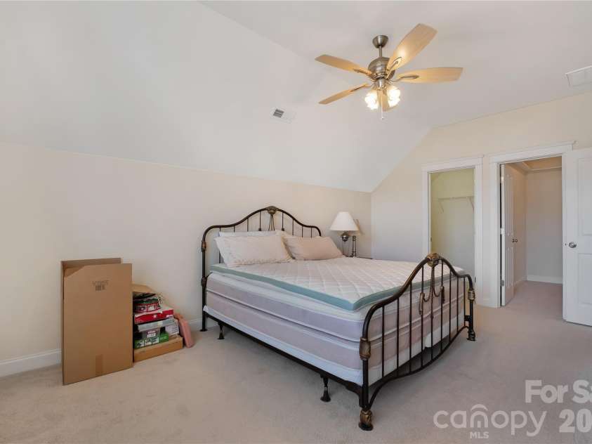 172 Water Oak Drive, Mooresville, NC 28117.  MLS# CAR4335397, YatesRealty ID 18267. 