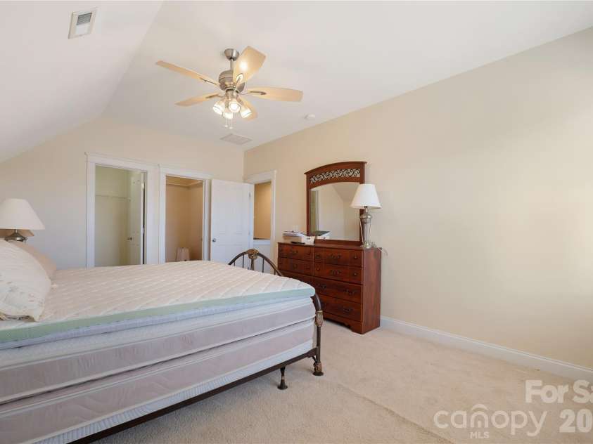 172 Water Oak Drive, Mooresville, NC 28117.  MLS# CAR4335397, YatesRealty ID 18267. 