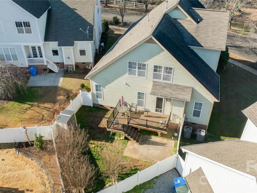 172 Water Oak Drive, Mooresville, NC 28117.  MLS# CAR4335397, YatesRealty ID 18267. 