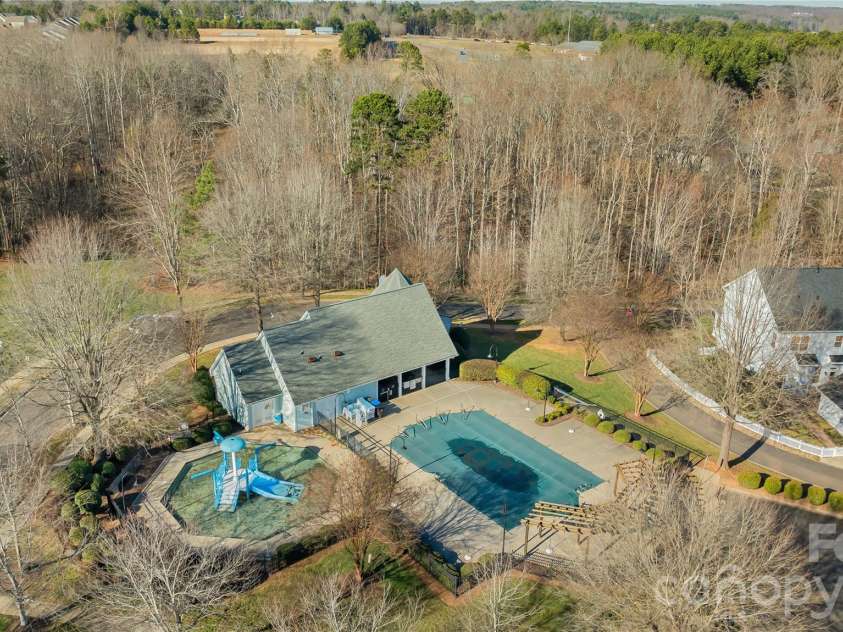 172 Water Oak Drive, Mooresville, NC 28117.  MLS# CAR4335397, YatesRealty ID 18267. 
