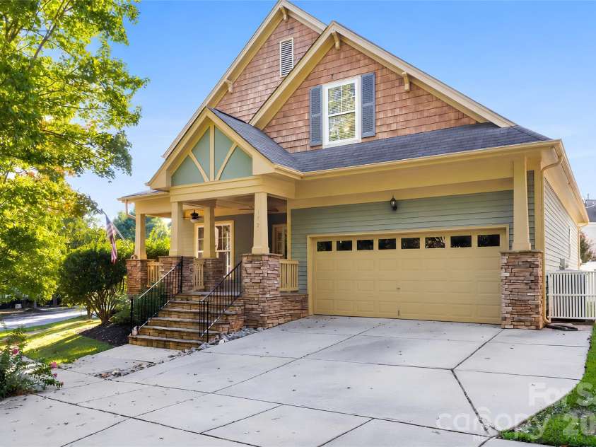 172 Water Oak Drive, Mooresville, NC 28117.  MLS# CAR4335397, YatesRealty ID 18267. 