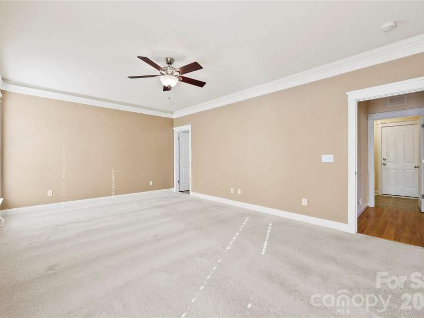 172 Water Oak Drive, Mooresville, NC 28117.  MLS# CAR4335397, YatesRealty ID 18267. 