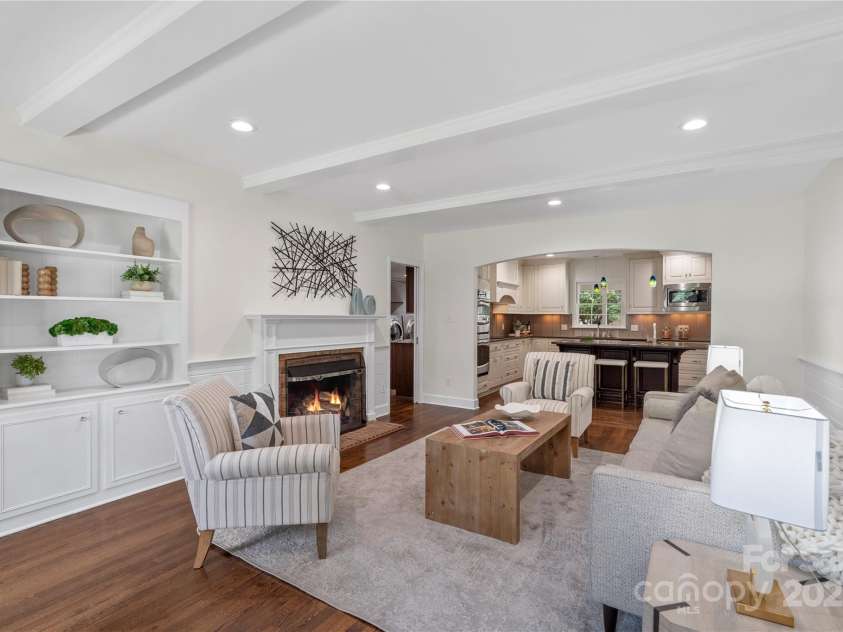 7213 Lancer Drive, Charlotte, NC 28226.  MLS# CAR4267135, YatesRealty ID 18268. 