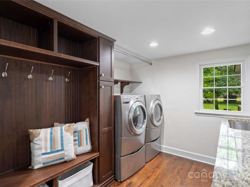 7213 Lancer Drive, Charlotte, NC 28226.  MLS# CAR4267135, YatesRealty ID 18268. 