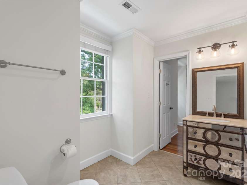 7213 Lancer Drive, Charlotte, NC 28226.  MLS# CAR4267135, YatesRealty ID 18268. 