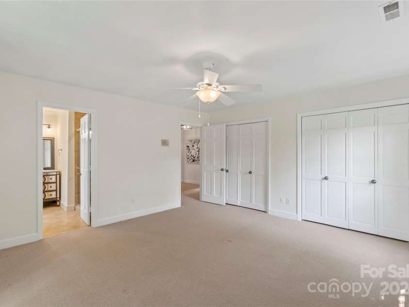 7213 Lancer Drive, Charlotte, NC 28226.  MLS# CAR4267135, YatesRealty ID 18268. 