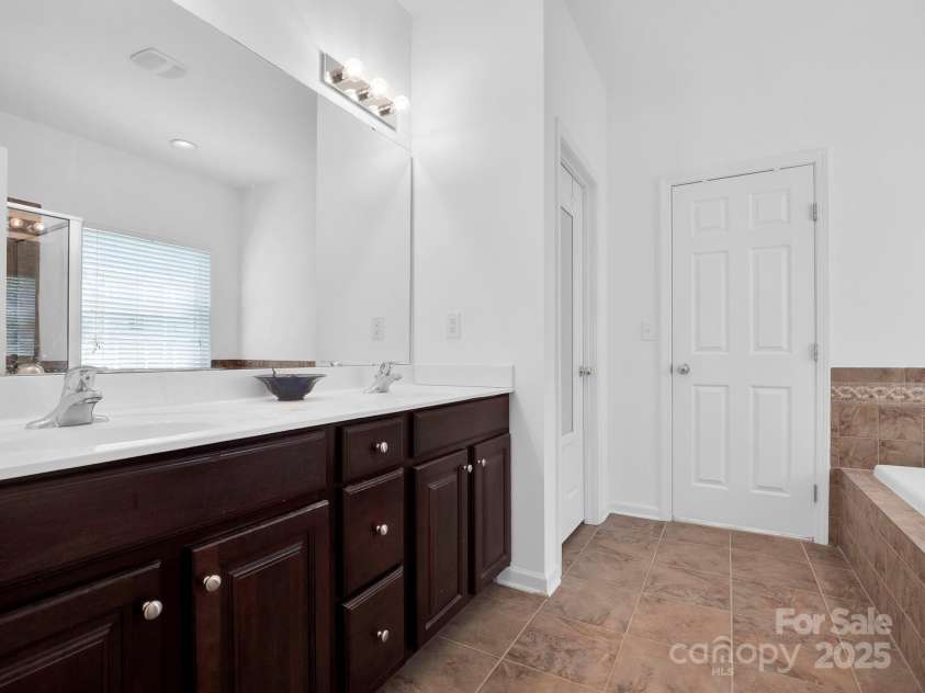 4028 Garden Oak Drive, Indian Trail, NC 28079.  MLS# CAR4255549, YatesRealty ID 18269. 