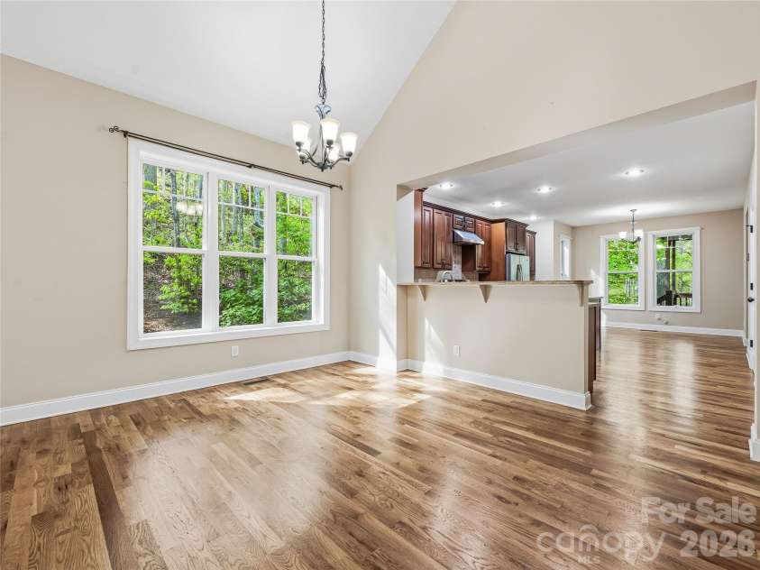 17 Bohemian Lane, Asheville, NC 28805.  MLS# CAR4374681, YatesRealty ID 18270. Flowing, Open Floorplan 