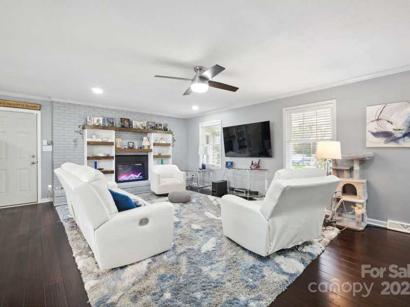 1926 Hopewell Church Road, Sherrills Ford, NC 28673.  MLS# CAR4196104, YatesRealty ID 18272. Family Room