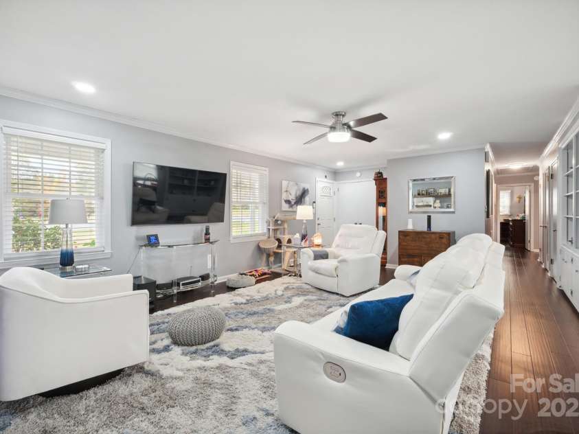 1926 Hopewell Church Road, Sherrills Ford, NC 28673.  MLS# CAR4196104, YatesRealty ID 18272. Family Room