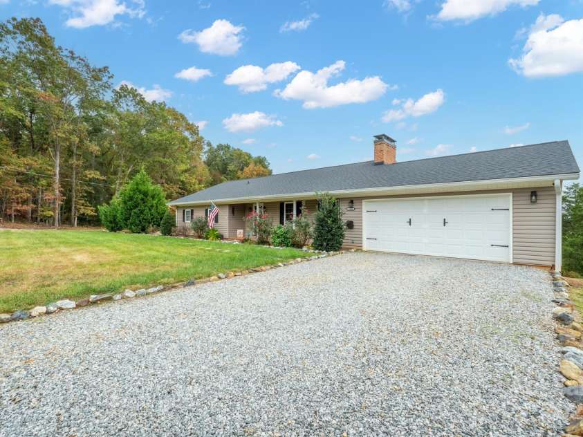 1926 Hopewell Church Road, Sherrills Ford, NC 28673.  MLS# CAR4196104, YatesRealty ID 18272. Front Driveway