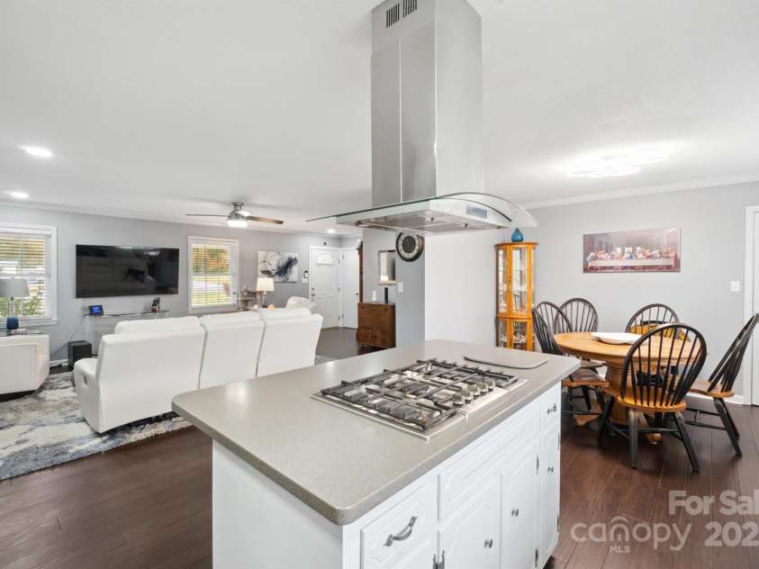 1926 Hopewell Church Road, Sherrills Ford, NC 28673.  MLS# CAR4196104, YatesRealty ID 18272. Upgraded Kitchen