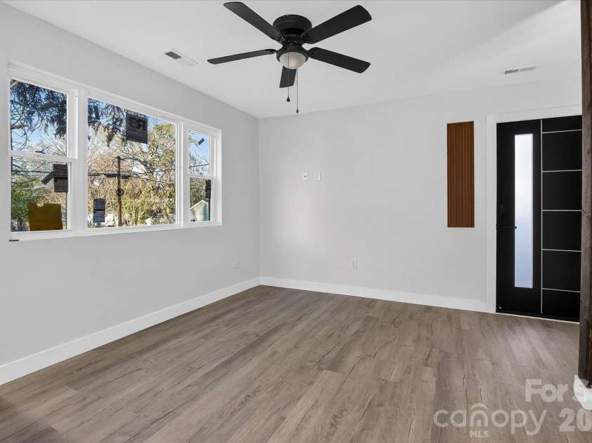 817 Mable Avenue, Kannapolis, NC 28083.  MLS# CAR4368902, YatesRealty ID 18272. 