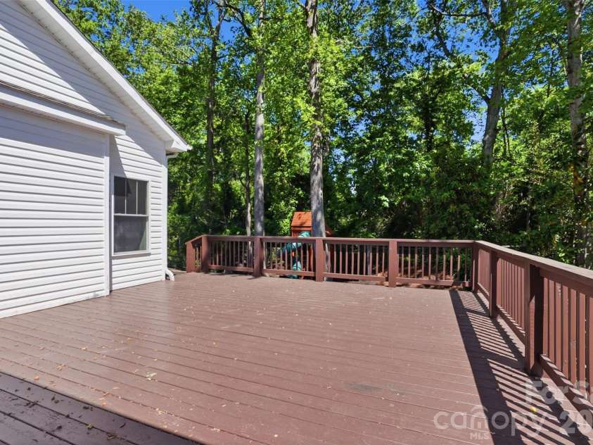 2113 Woodlawn Street, Kannapolis, NC 28083.  MLS# CAR4372659, YatesRealty ID 18273. 