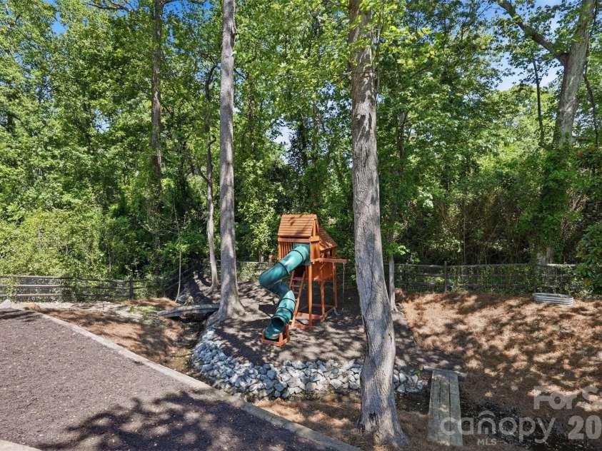 2113 Woodlawn Street, Kannapolis, NC 28083.  MLS# CAR4372659, YatesRealty ID 18273. 